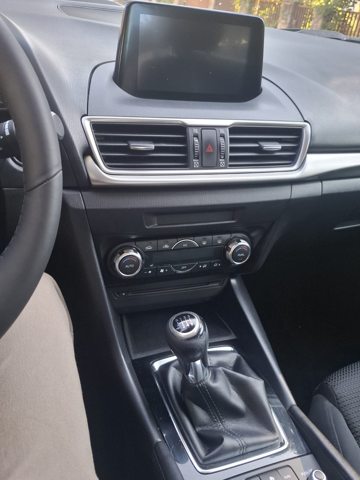 Mazda 3 G120, fotografija 13