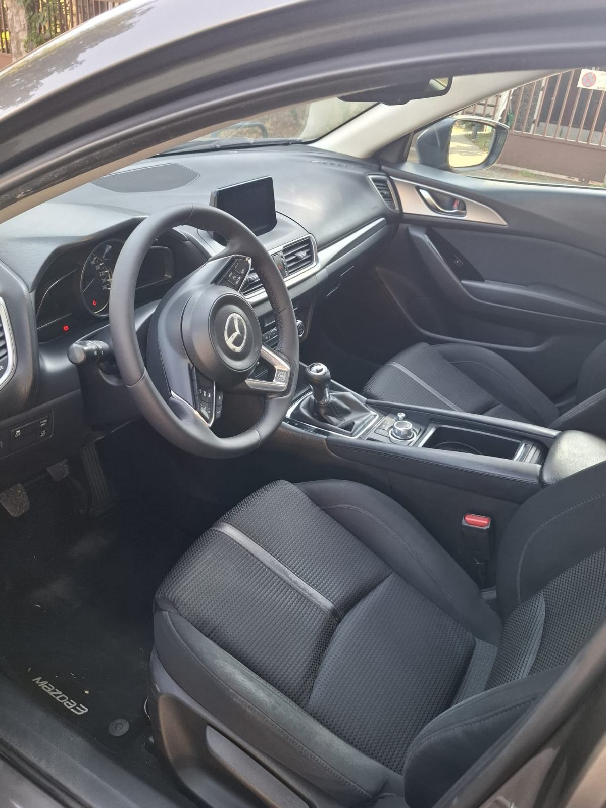 Mazda 3 G120, fotografija 11