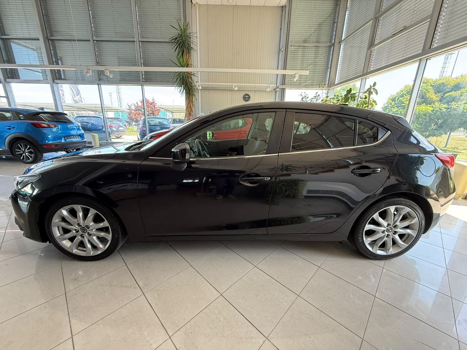 Mazda 3 G120 URBAN LIMITED LED NAVI KAMERA SERVISNA JAMSTVO, fotografija 4