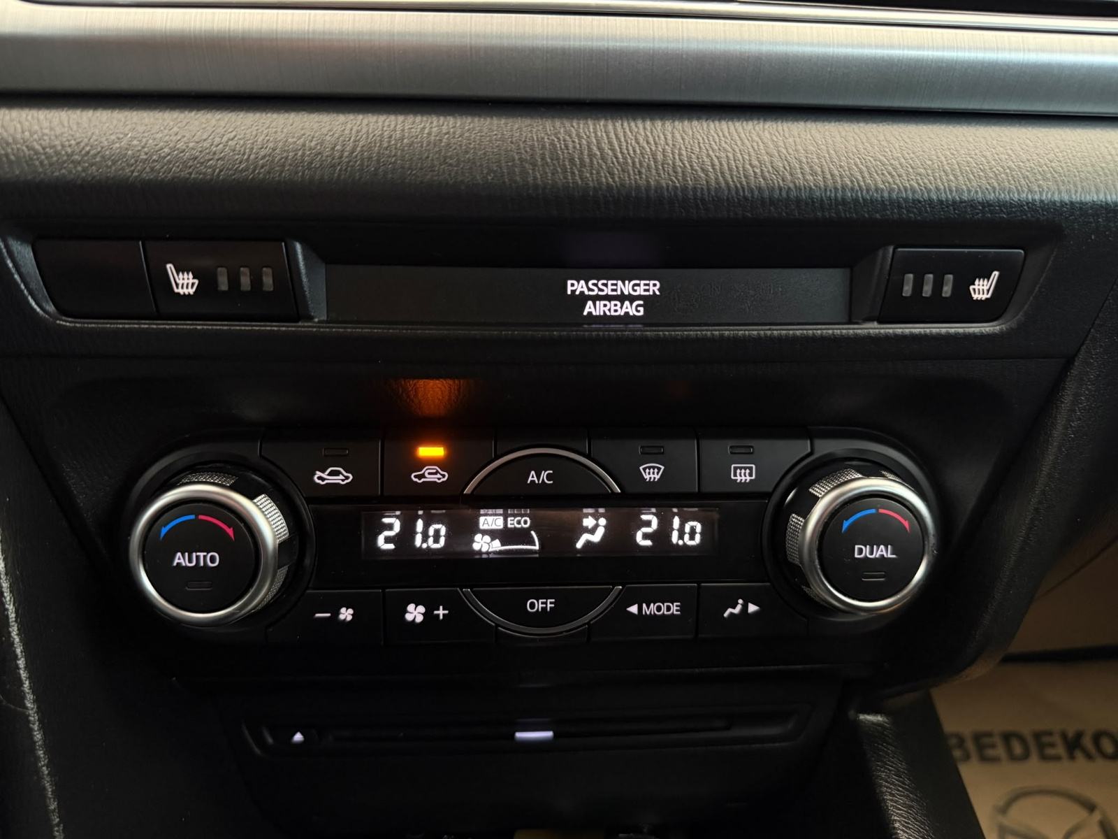Mazda 3 G120 URBAN LIMITED LED NAVI KAMERA SERVISNA JAMSTVO, fotografija 13