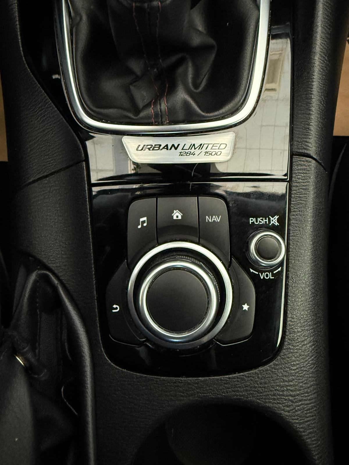 Mazda 3 G120 URBAN LIMITED LED NAVI KAMERA SERVISNA JAMSTVO, fotografija 14