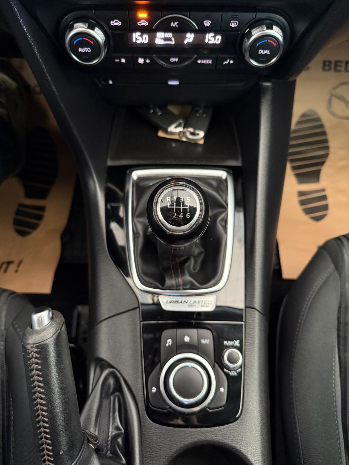 Mazda 3 G120 URBAN LIMITED LED NAVI KAMERA SERVISNA JAMSTVO, fotografija 16