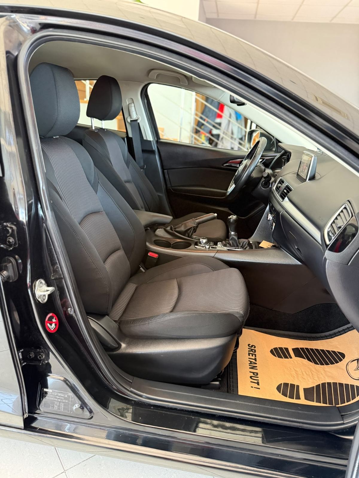Mazda 3 G120 URBAN LIMITED LED NAVI KAMERA SERVISNA JAMSTVO, fotografija 20