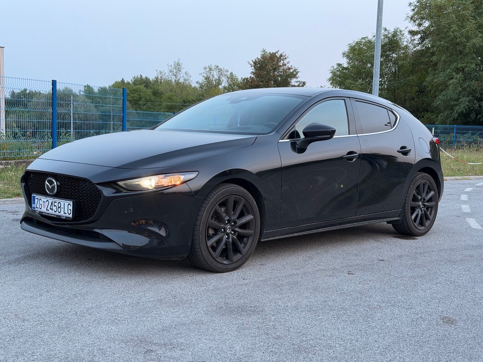 Mazda 3 G122 automatik, fotografija 2