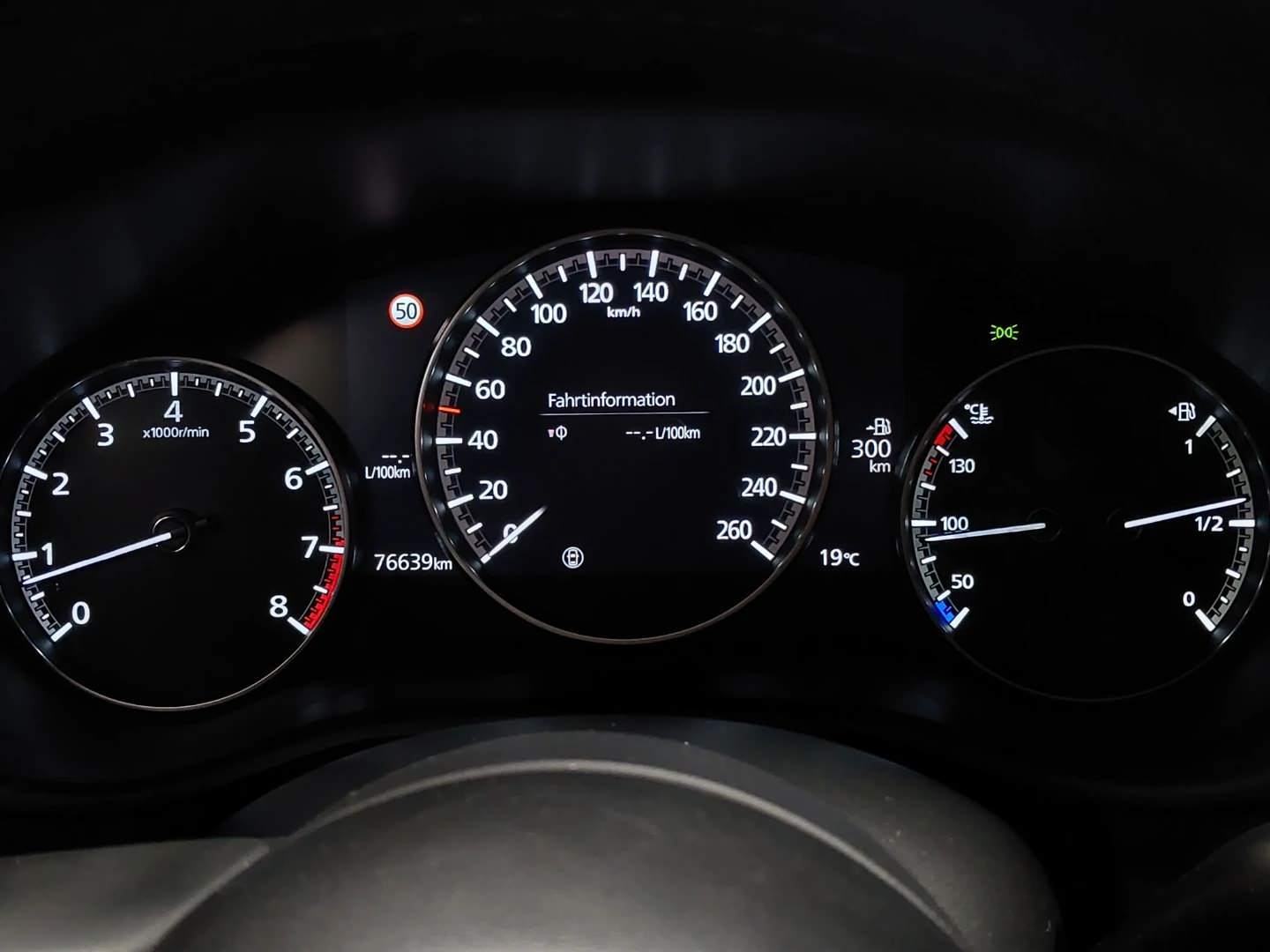 Mazda 3 G122 Plus, fotografija 13