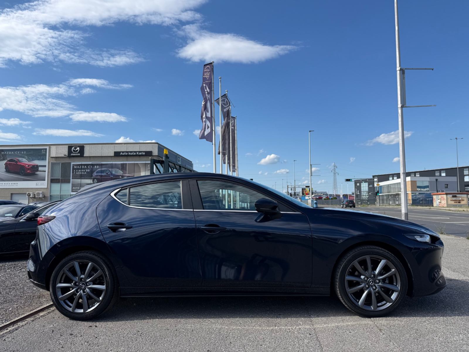 Mazda 3 G122 °VELIKA NAVI°KAMERA 360°JAMSTVO 12MJ°LEASING BEZ UČEŠĆA, fotografija 5