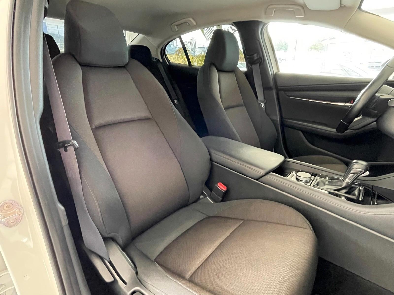 Mazda 3 G150 2.0 e-SkyActiv AUTOMATIK 4-VRATA ACC HUD NOVI SERVIS, fotografija 16