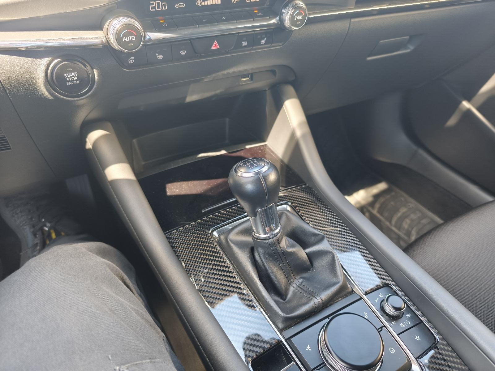 Mazda 3 G150, fotografija 15