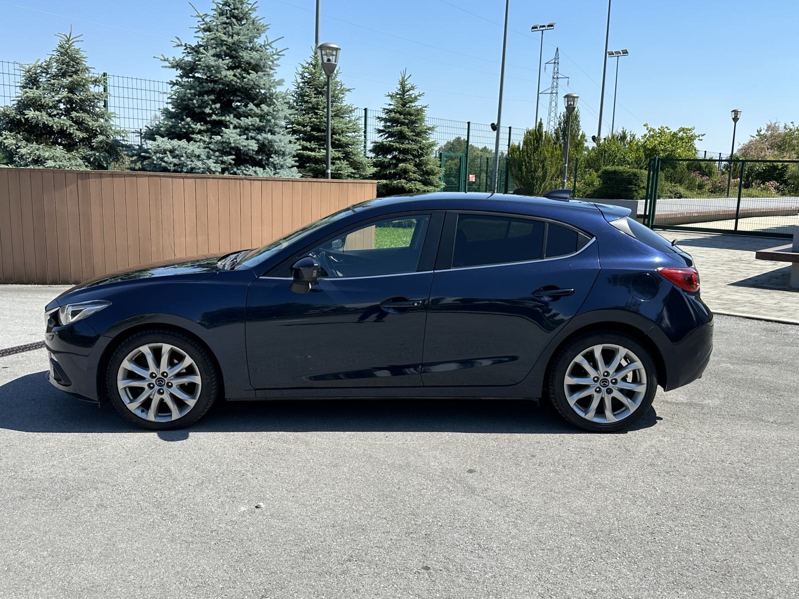 MAZDA 3 2.2 150 ks,reg 06/27, puno opreme, fotografija 2