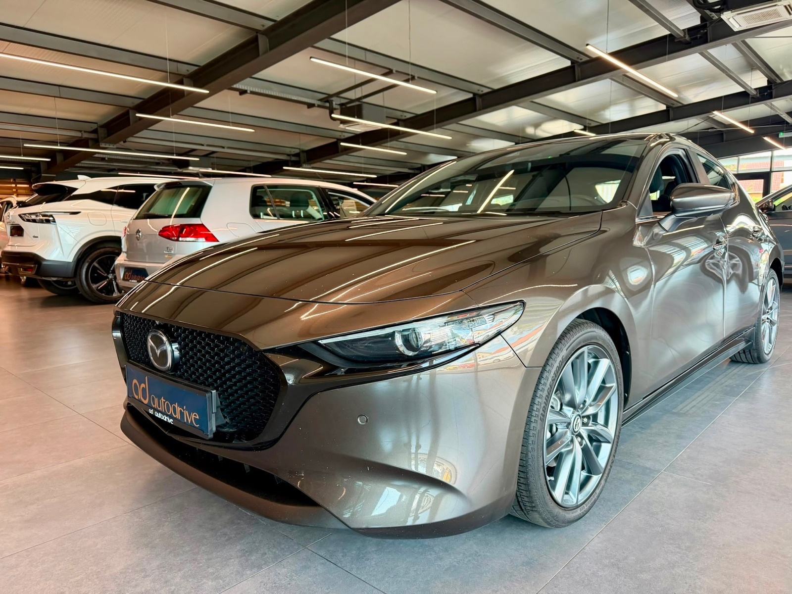 Mazda 3 G122 AUTOMATIK • NAVI • KAMERA • LEASING RATA: 290,00 €, fotografija 2
