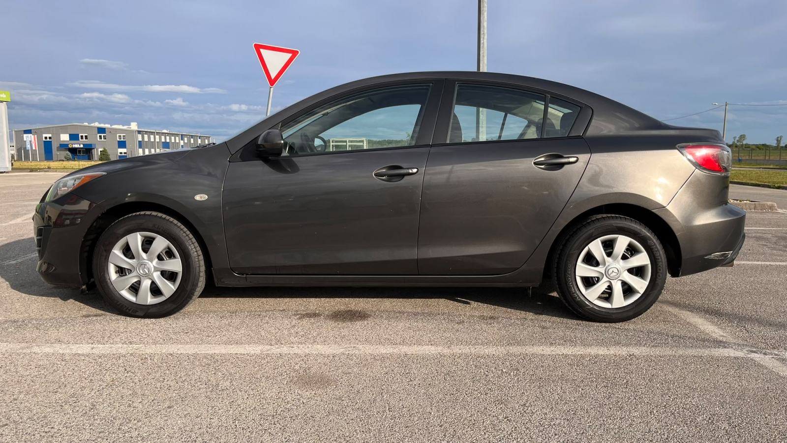 Mazda 3 Sport 1,6 i ,2010 god reg5/2027 napravljen servis, fotografija 15
