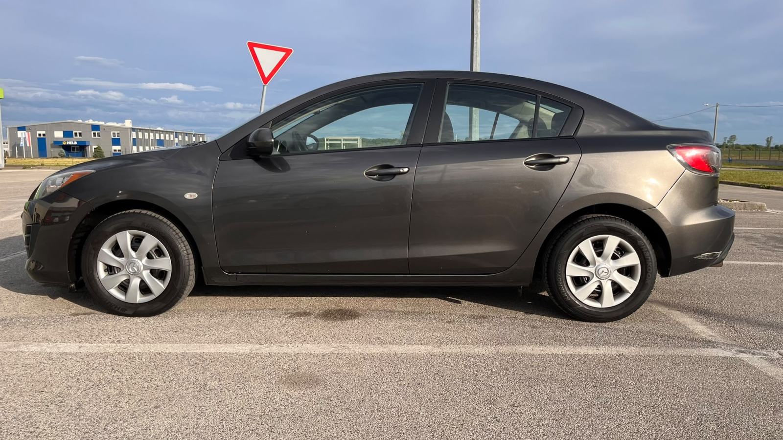 Mazda 3 Sport 1,6 i ,2010 god reg5/2027 napravljen servis, fotografija 17