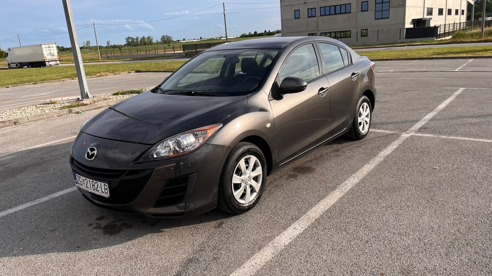 Mazda 3 Sport 1,6 i ,2010 god reg5/2027 napravljen servis, fotografija 3