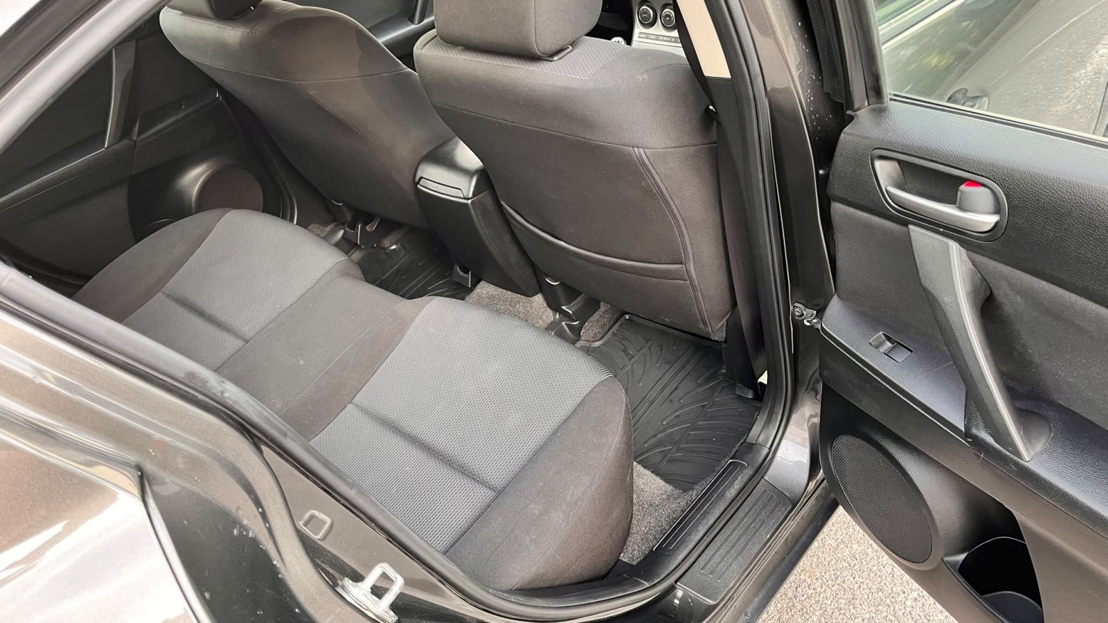 Mazda 3 Sport 1,6 i ,2010 god reg5/2027 napravljen servis, fotografija 12