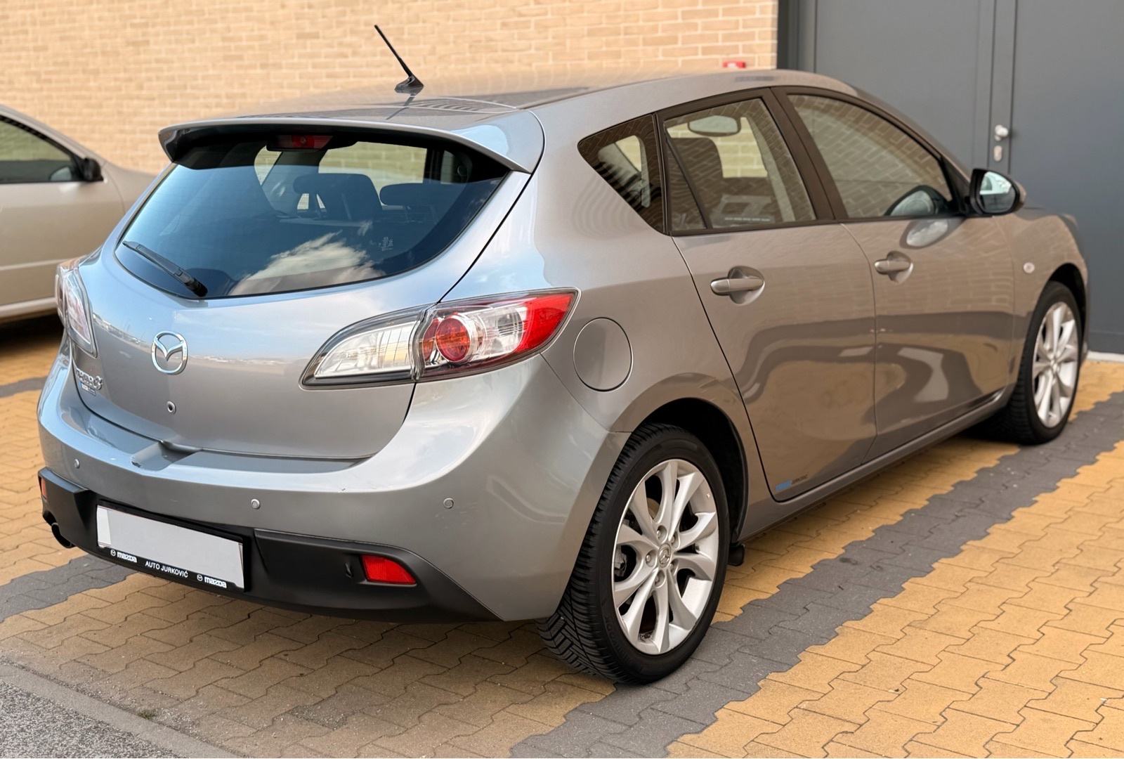 MAZDA 3 SPORT 1,6 • HR AUTO • REDIZAJN • BOSE • GRIJANJE SJEDALA, fotografija 7