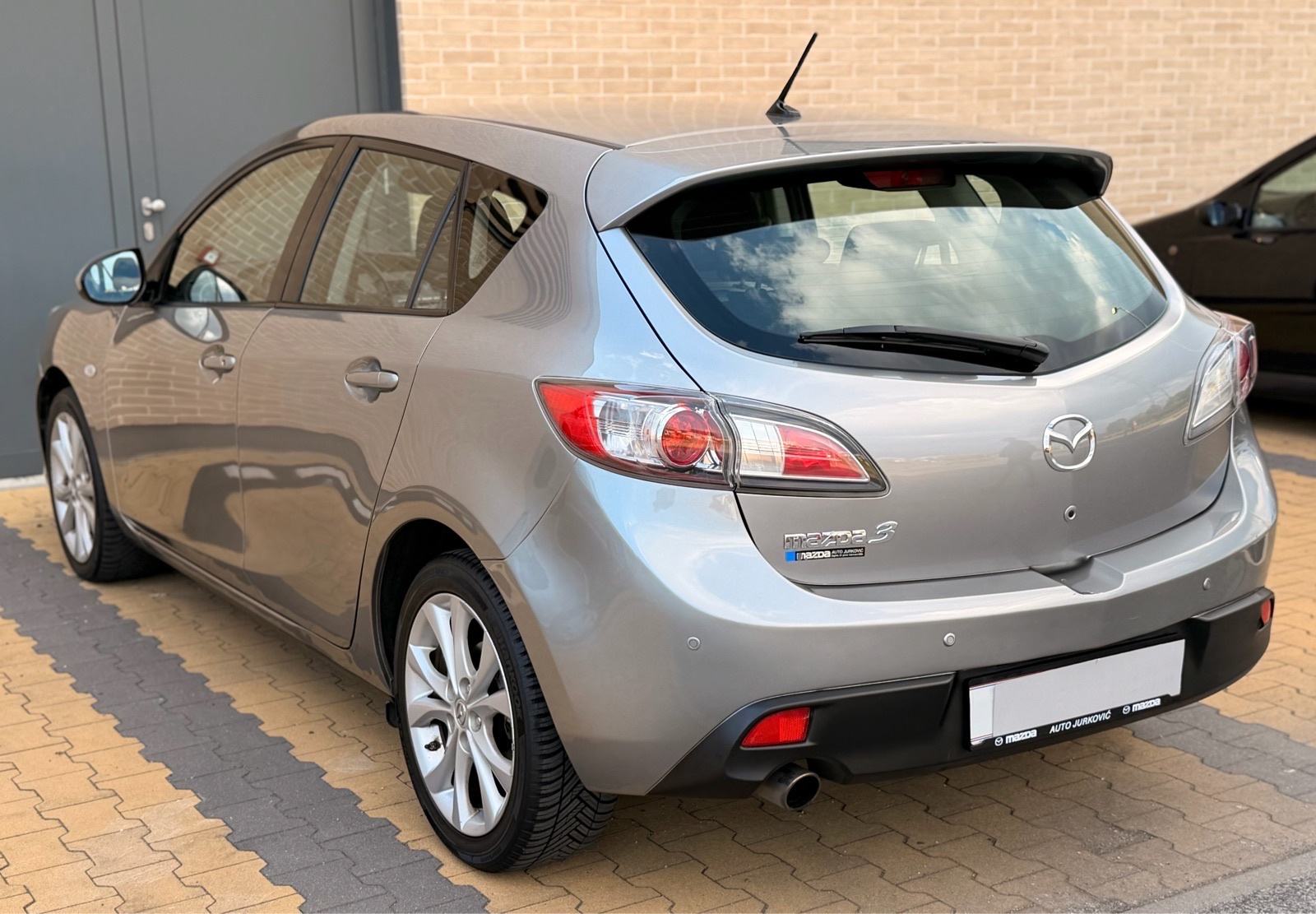 MAZDA 3 SPORT 1,6 • HR AUTO • REDIZAJN • BOSE • GRIJANJE SJEDALA, fotografija 11