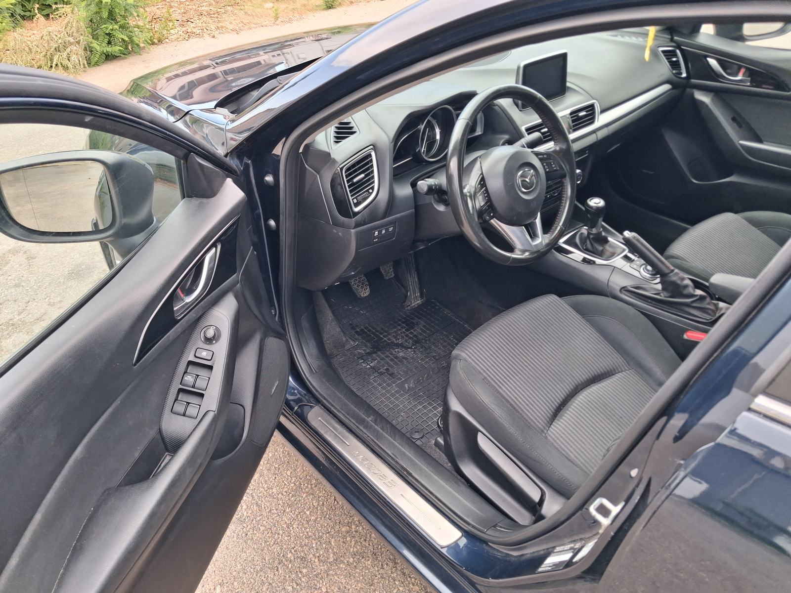 Mazda 3 G120 Revolution top, Xenon, Alu, Head up, Reg. Do 07.2027, fotografija 15
