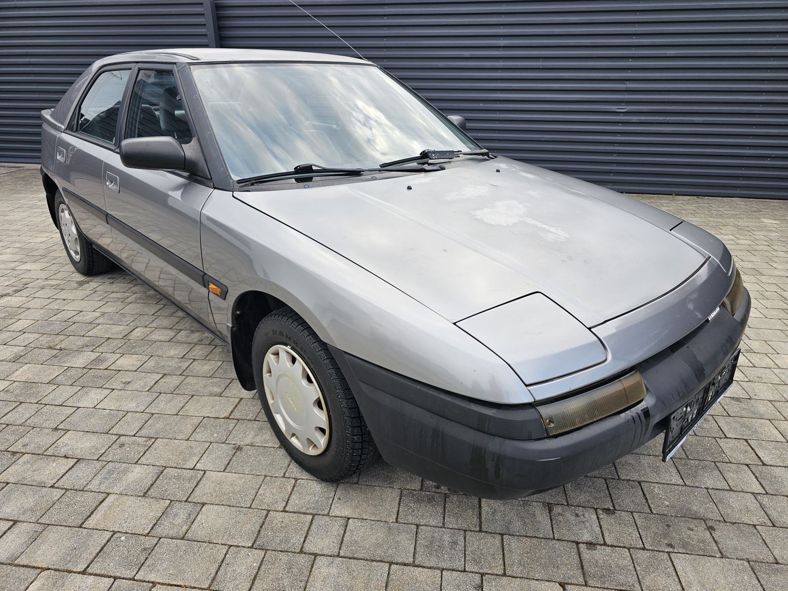 Mazda 323 F, 1.VLASTNIK, CIJENA: 2.777 EUR, fotografija 9