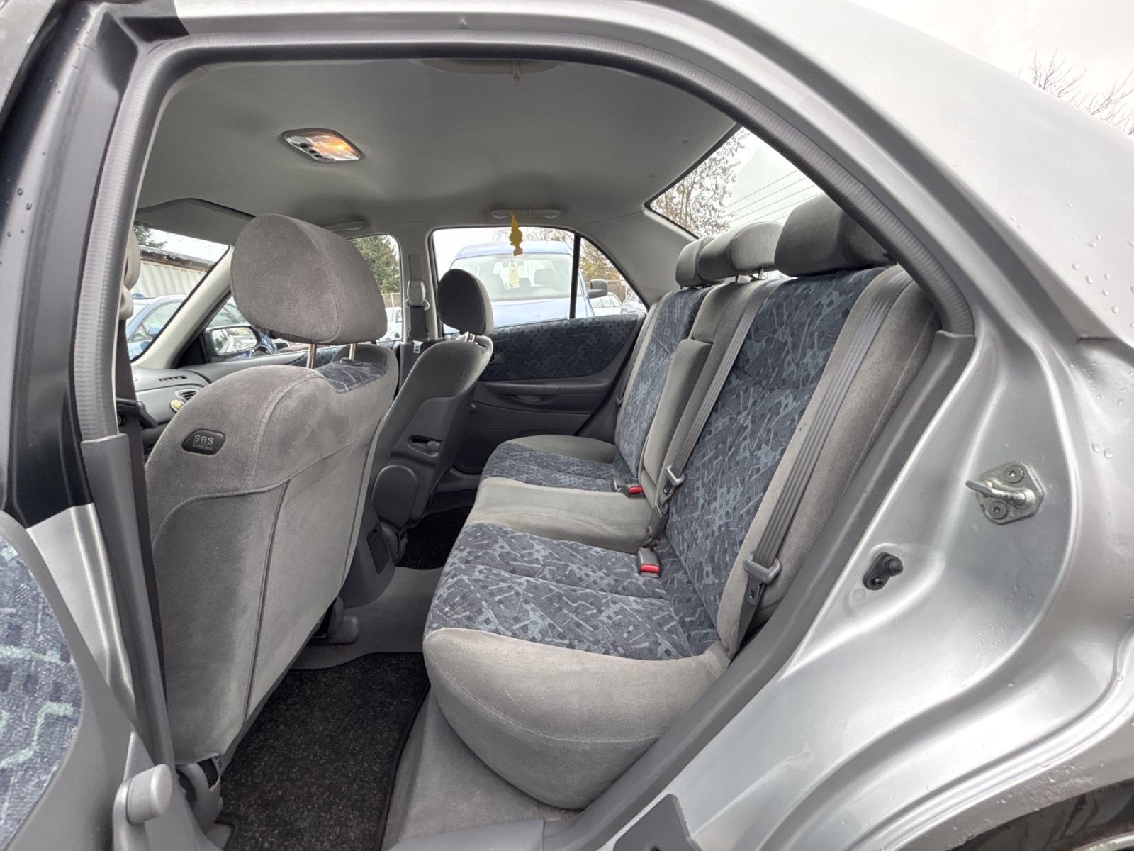 Mazda 323 1998 • Jednostavna i pouzdana • Top stanje, fotografija 7