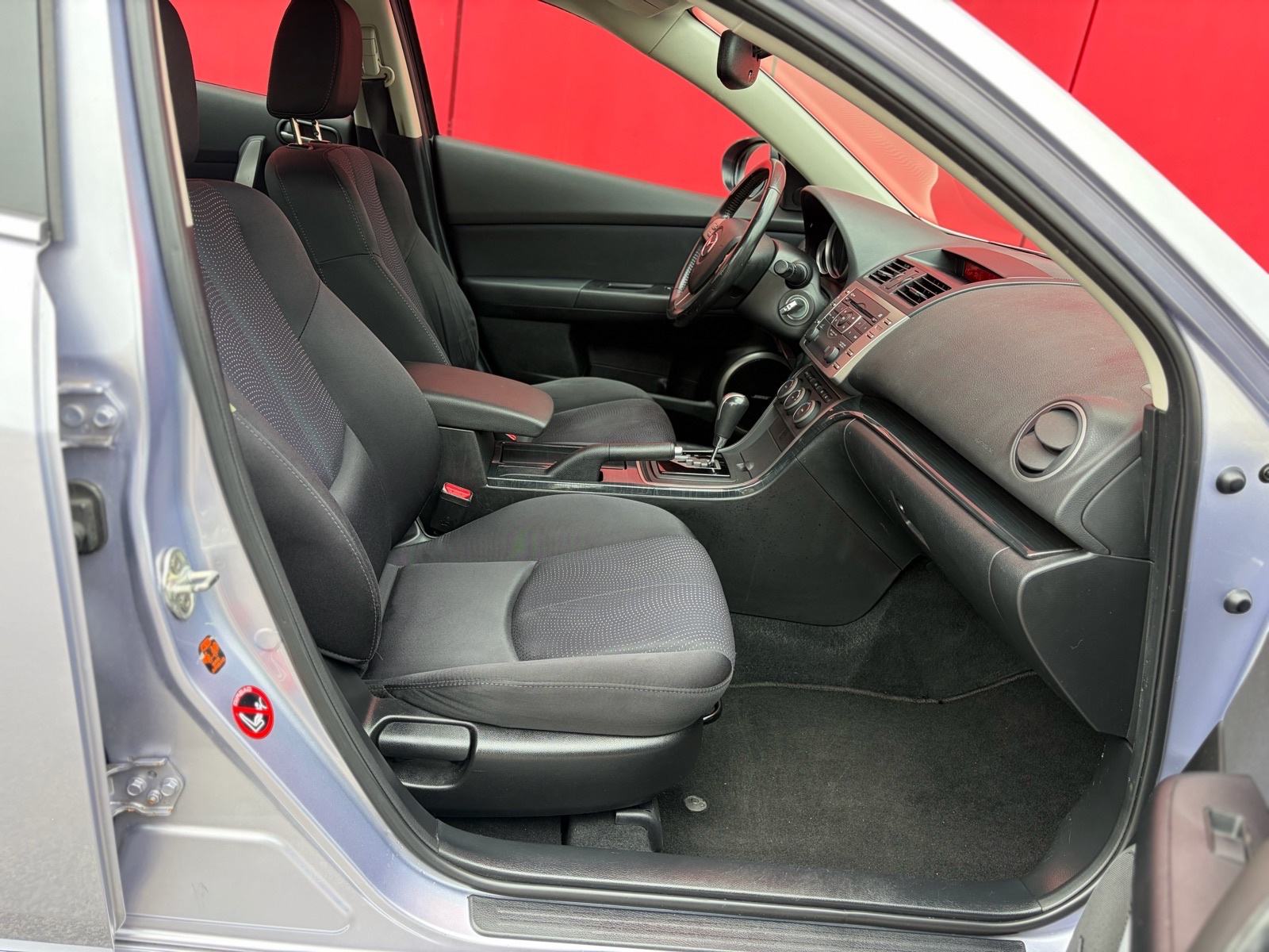 ••MAZDA 6 2.0 I 150 KS AUTOMATIK 115.000 KM DOSLOVNO KAO NOV!!, fotografija 8