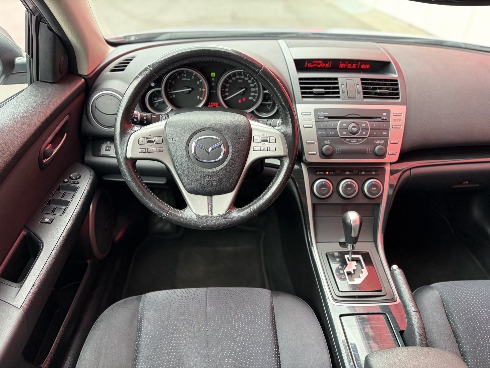 ••MAZDA 6 2.0 I 150 KS AUTOMATIK 115.000 KM DOSLOVNO KAO NOV!!, fotografija 7
