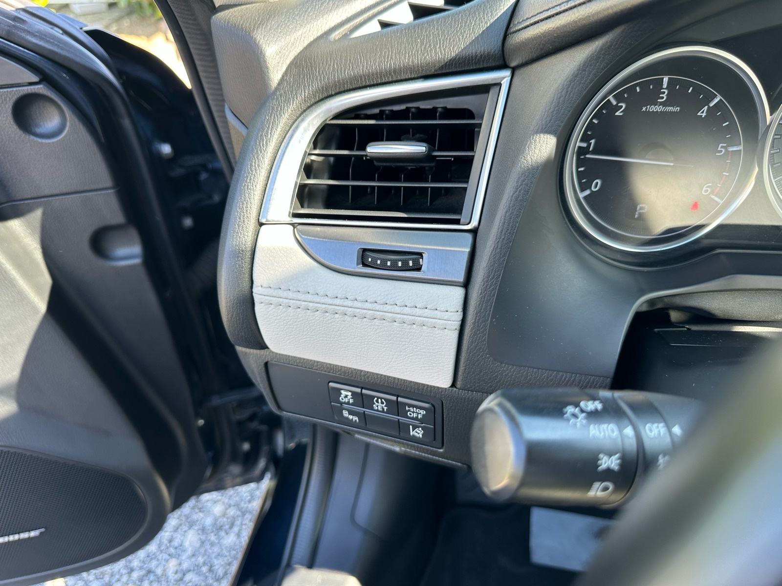 Mazda 6 CD175 automatik, Šiber, BOSE, Koža, fotografija 14