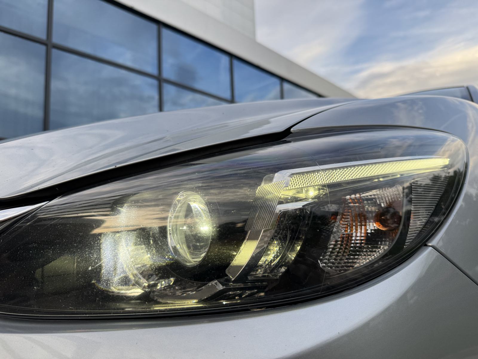 Mazda 6 2,2 d Sport Combi automatik NOVI MODEL - REG 2/27 - PRILIKA !!, fotografija 14