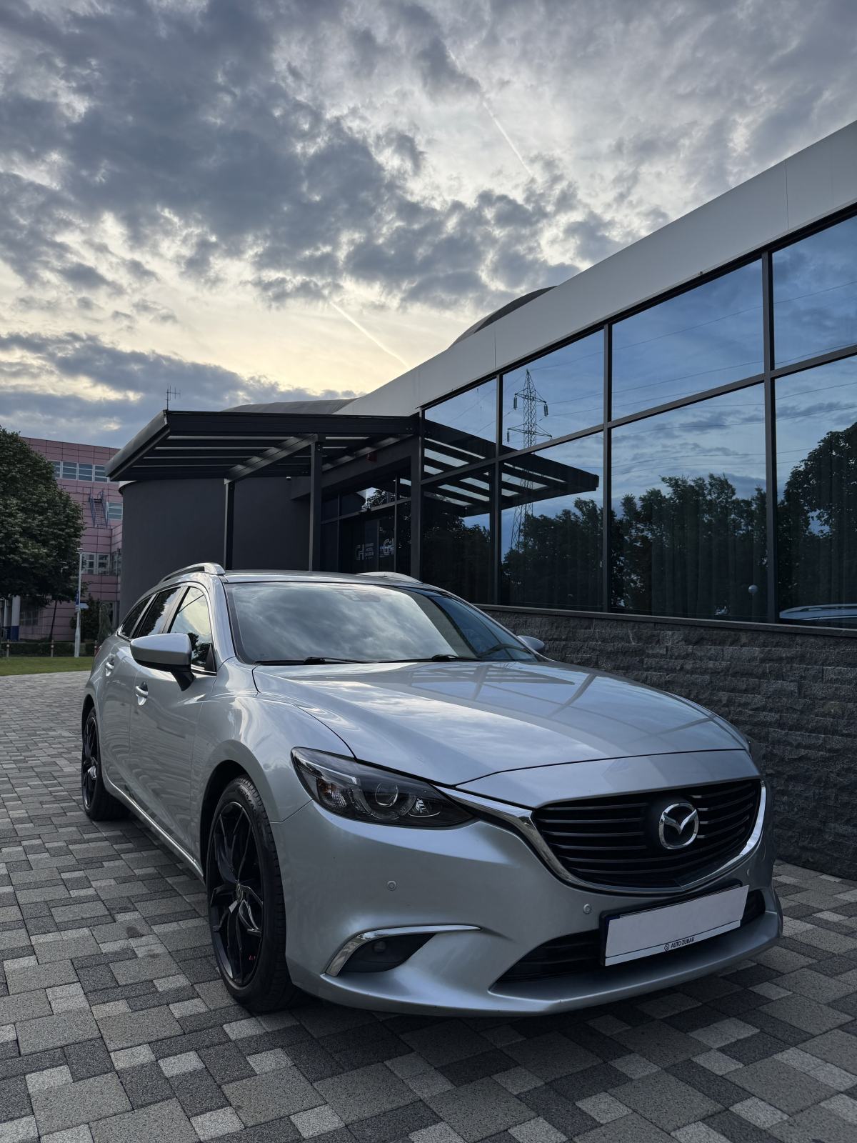 Mazda 6 2,2 d Sport Combi automatik NOVI MODEL - REG 2/27 - PRILIKA !!, fotografija 2