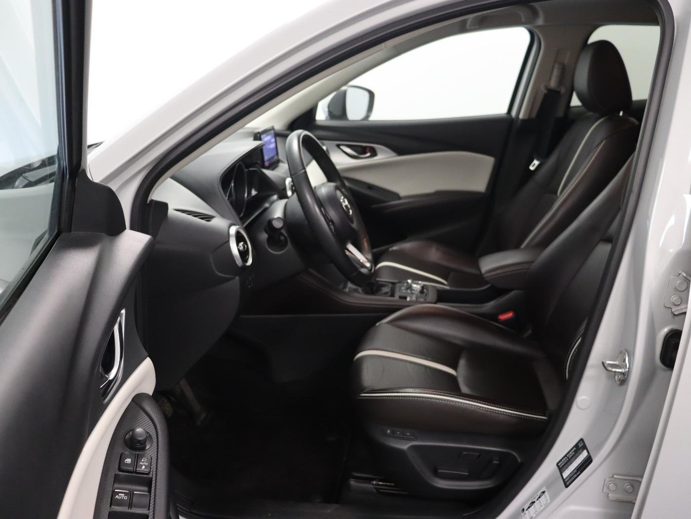 Mazda CX-3 2.0 SKYACTIV-G KANGEI HUD EL.GRIJ.SIC F1 MJENJAČ KAMERA, fotografija 5