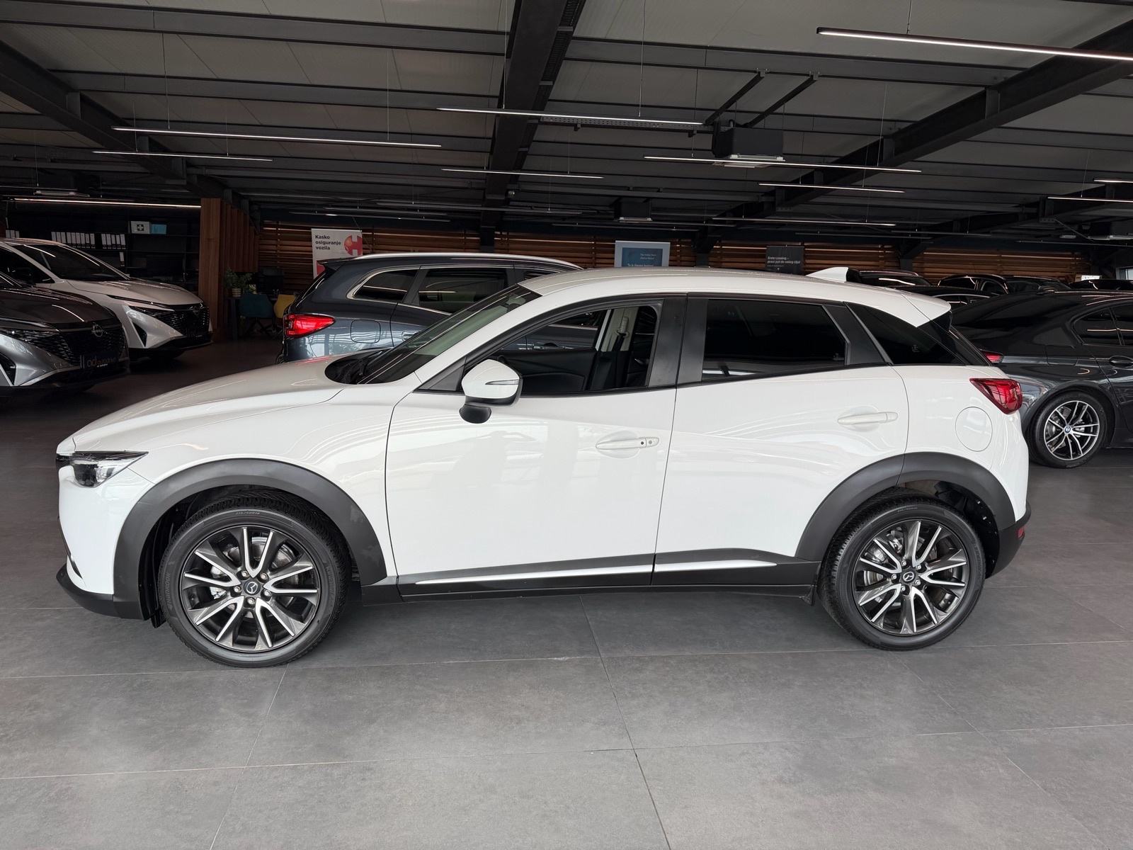 Mazda CX-3 CD105 NAVI • KAMERA • TEMPOMAT • AUTOKREDIT, fotografija 4