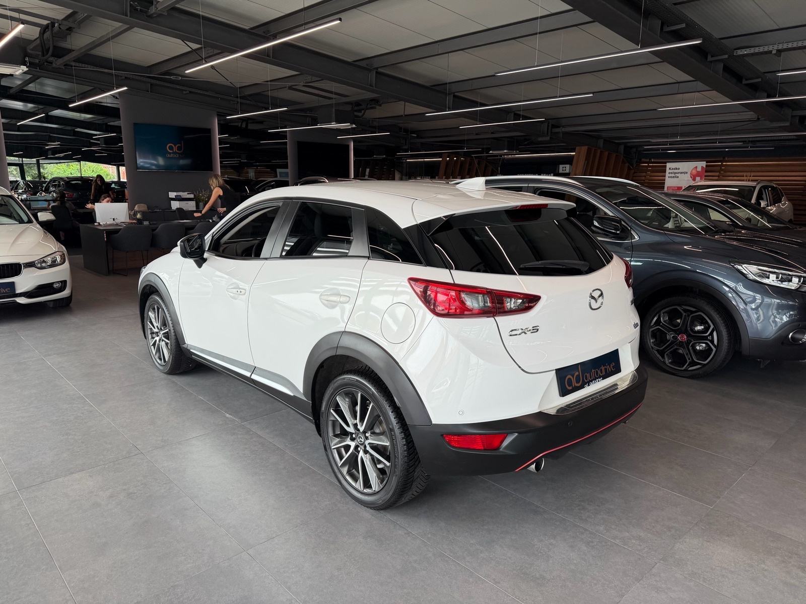 Mazda CX-3 CD105 NAVI • KAMERA • TEMPOMAT • AUTOKREDIT, fotografija 5
