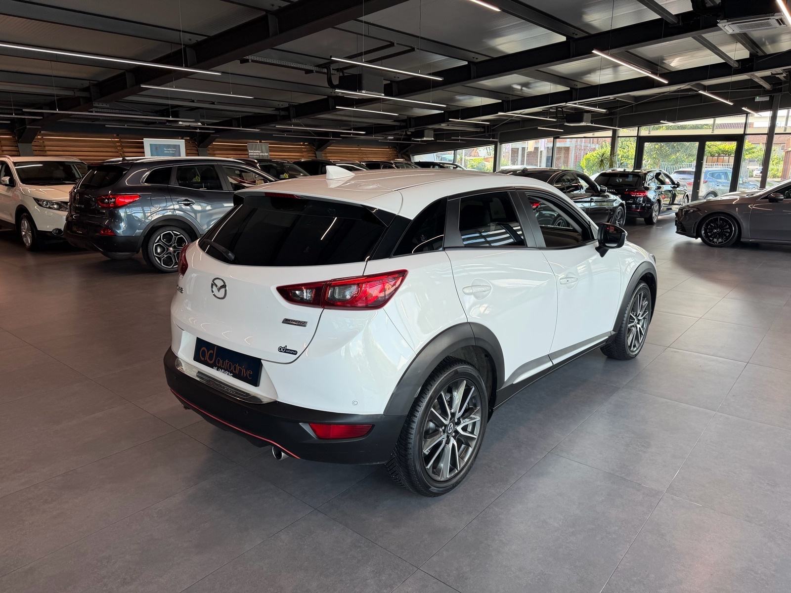 Mazda CX-3 CD105 NAVI • KAMERA • TEMPOMAT • AUTOKREDIT, fotografija 7