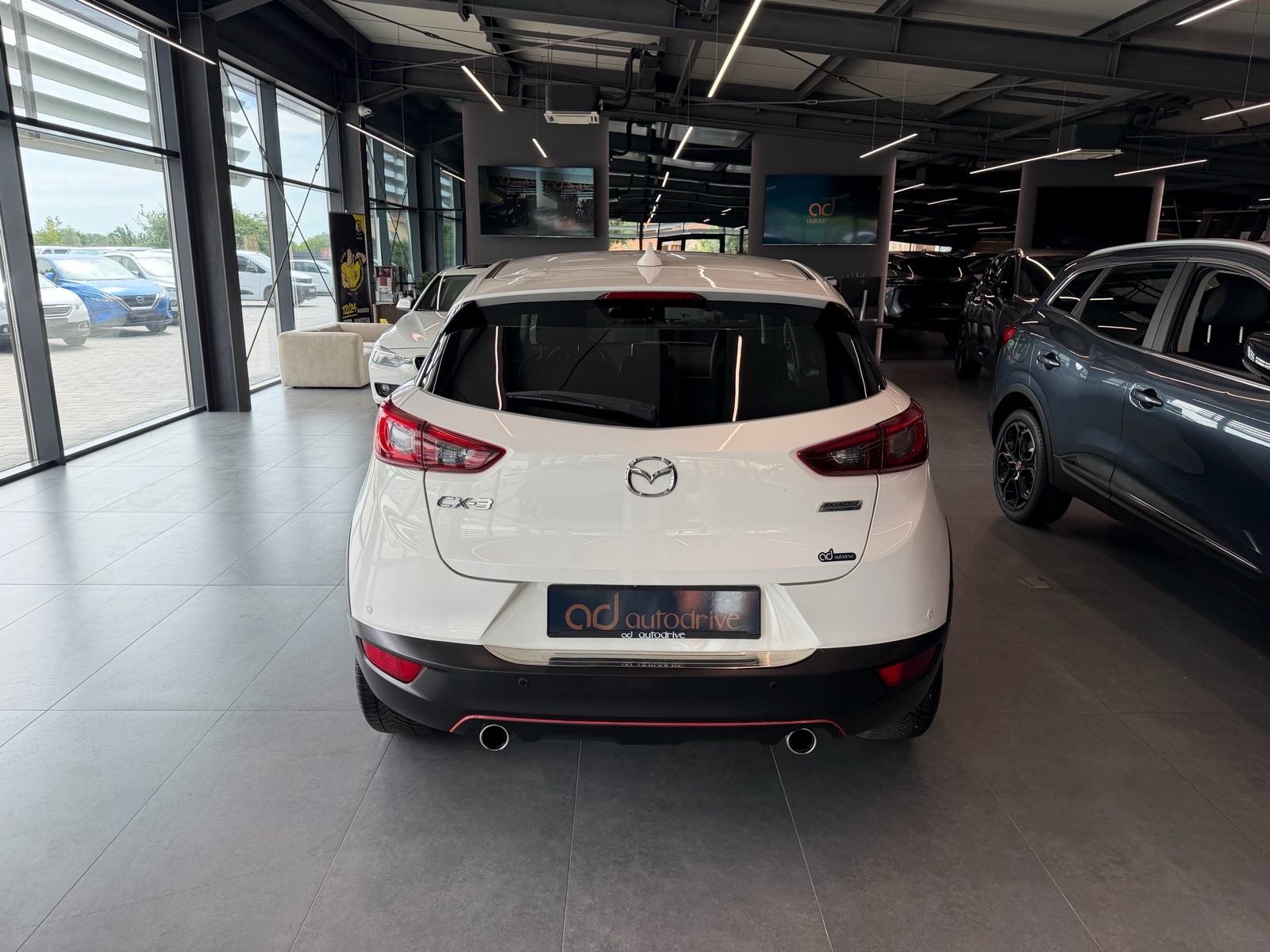 Mazda CX-3 CD105 NAVI • KAMERA • TEMPOMAT • AUTOKREDIT, fotografija 6