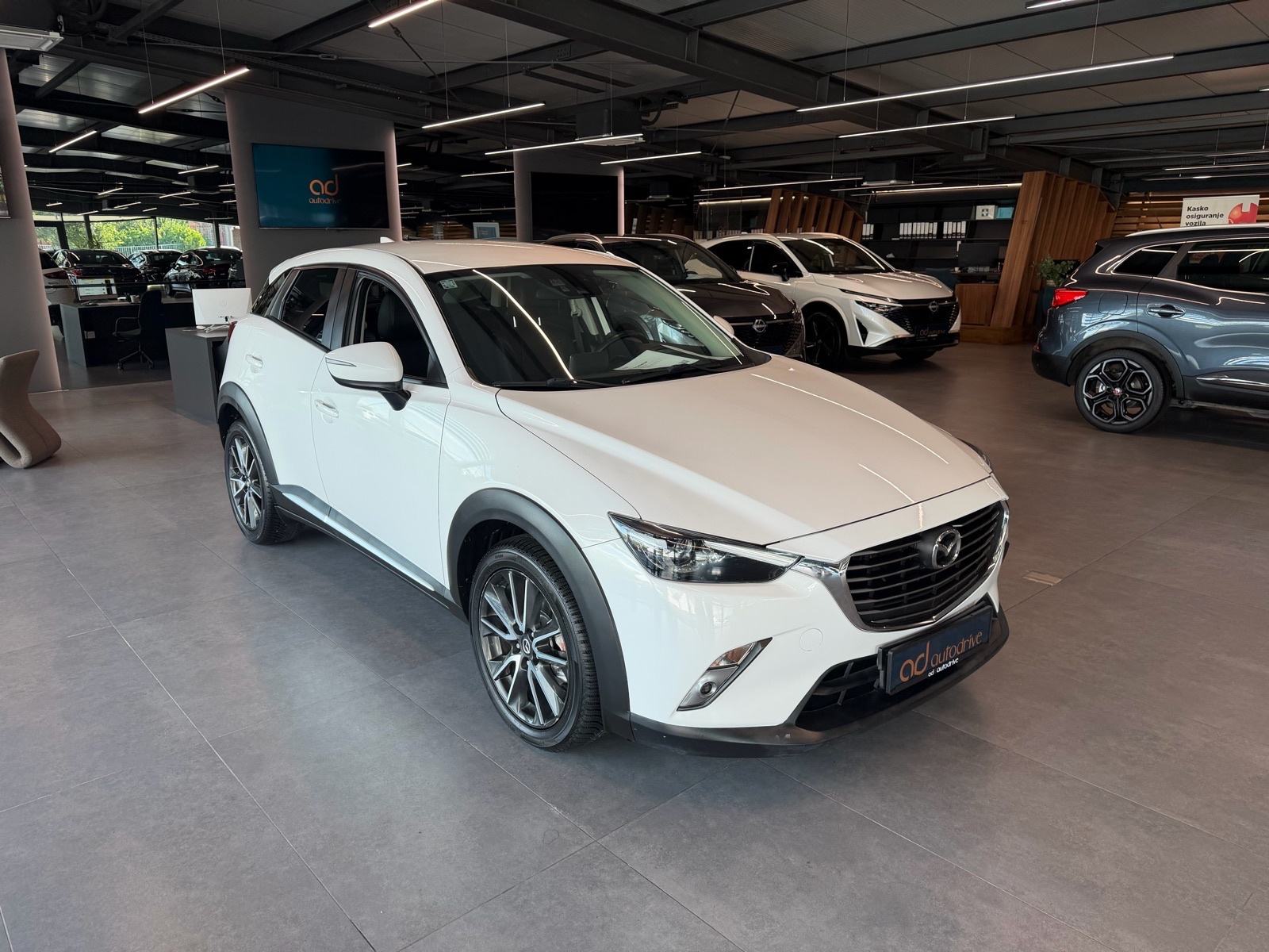 Mazda CX-3 CD105 NAVI • KAMERA • TEMPOMAT • AUTOKREDIT, fotografija 9