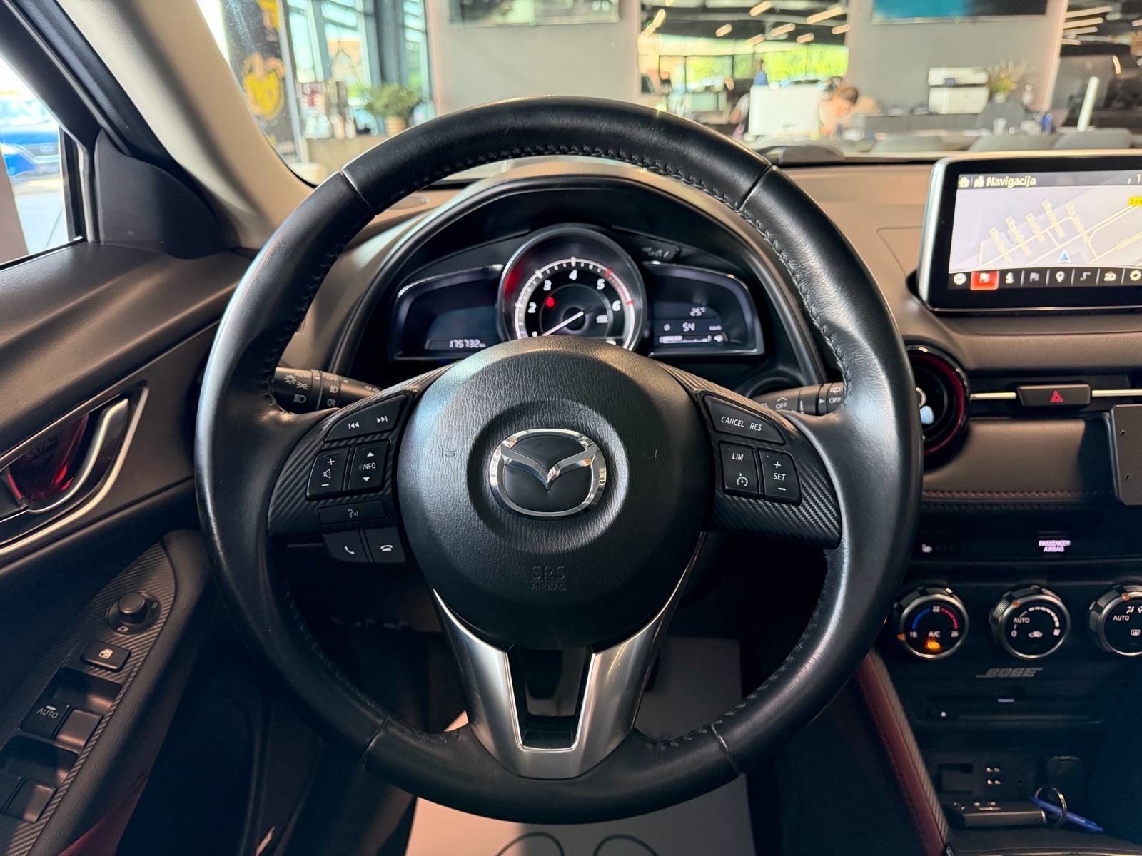 Mazda CX-3 CD105 NAVI • KAMERA • TEMPOMAT • AUTOKREDIT, fotografija 17
