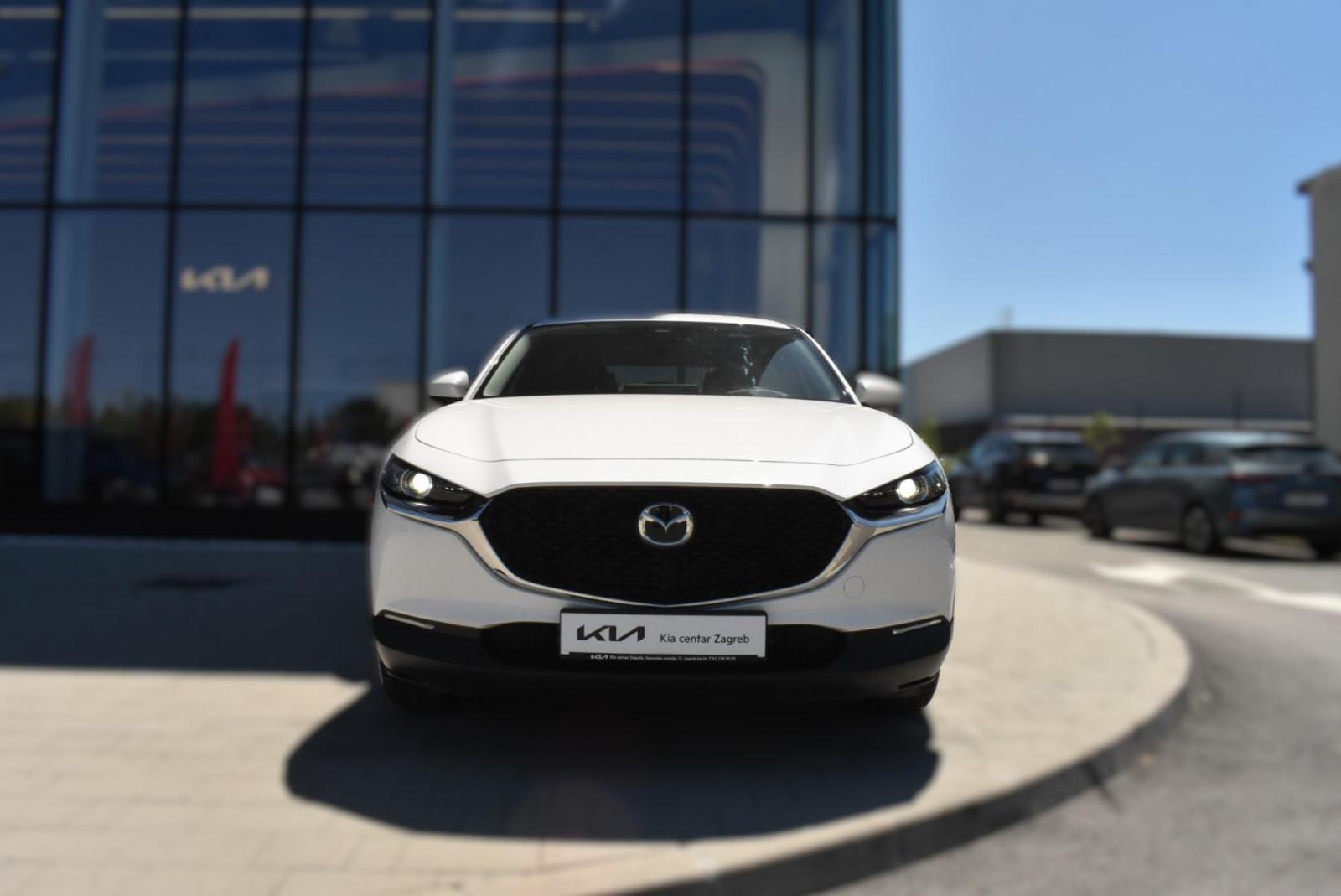 Mazda CX-30 2.5 SKYACTIVE G, STTRAŽNJA KAMERA, NAVIGAVIJA, TEMPOMAT, J, fotografija 2