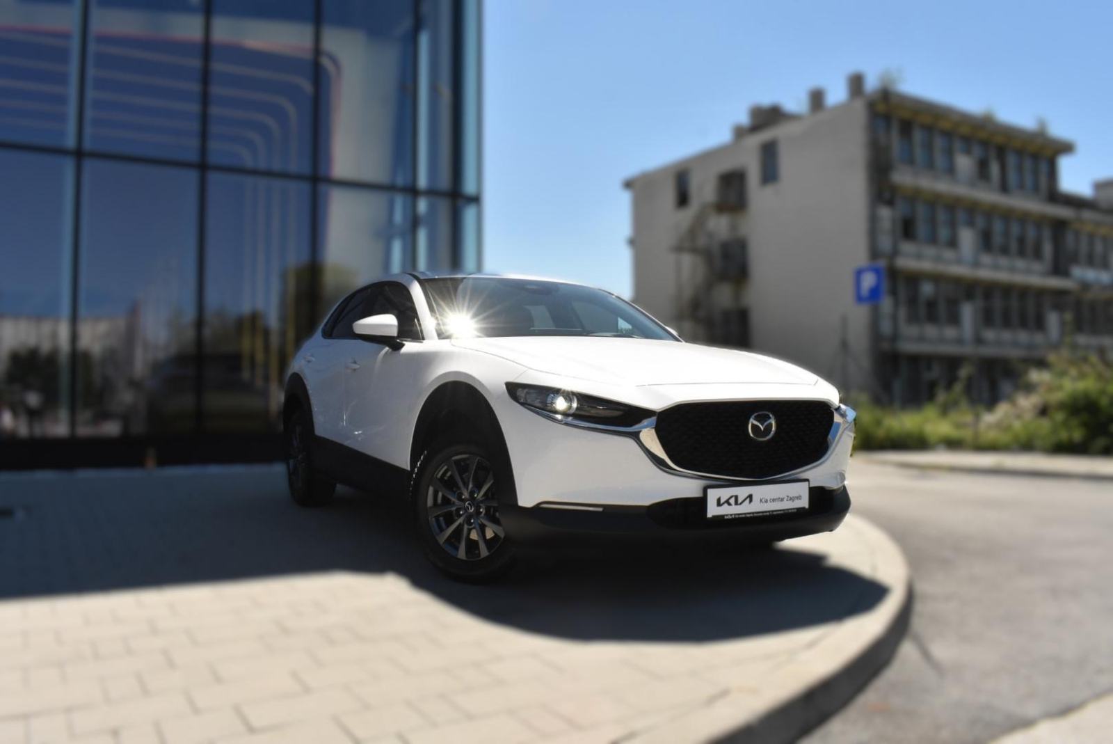Mazda CX-30 2.5 SKYACTIVE G, STTRAŽNJA KAMERA, NAVIGAVIJA, TEMPOMAT, J, fotografija 3