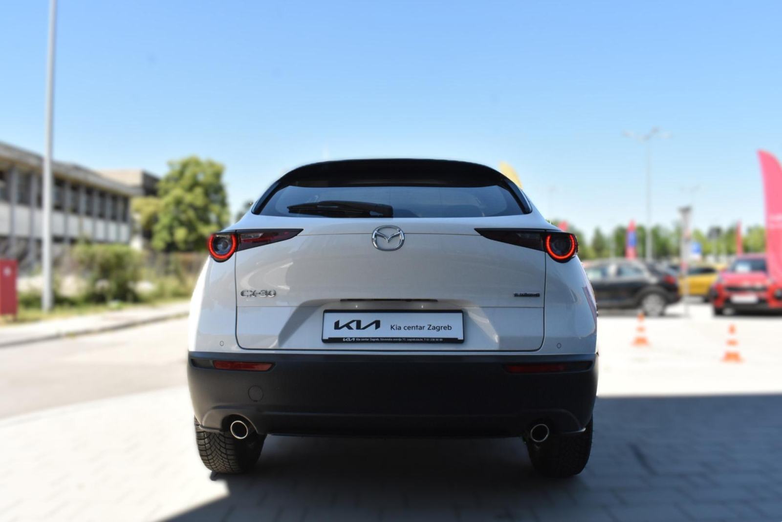 Mazda CX-30 2.5 SKYACTIVE G, STTRAŽNJA KAMERA, NAVIGAVIJA, TEMPOMAT, J, fotografija 7
