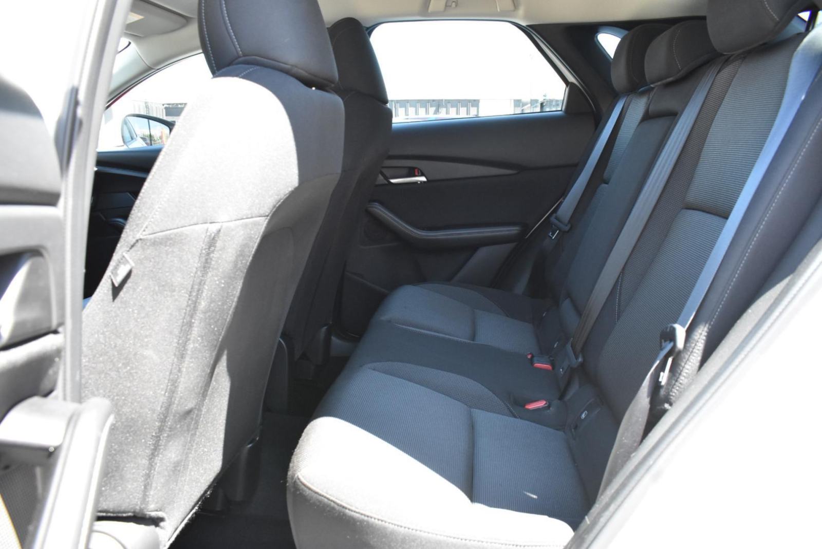 Mazda CX-30 2.5 SKYACTIVE G, STTRAŽNJA KAMERA, NAVIGAVIJA, TEMPOMAT, J, fotografija 15