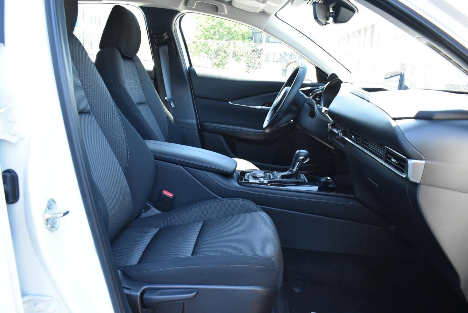Mazda CX-30 2.5 SKYACTIVE G, STTRAŽNJA KAMERA, NAVIGAVIJA, TEMPOMAT, J, fotografija 16