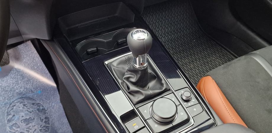 Mazda CX-30 2.5L e-skyactiv g140 ps 6mt fwd, fotografija 5