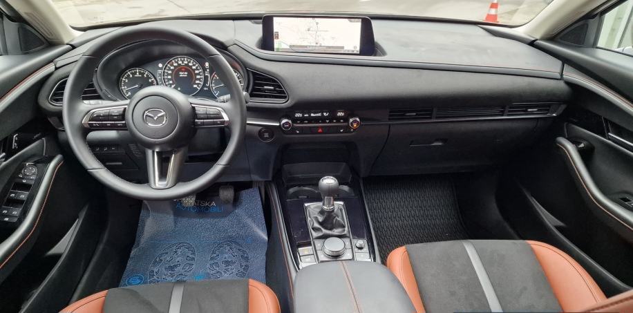 Mazda CX-30 2.5L e-skyactiv g140 ps 6mt fwd, fotografija 8