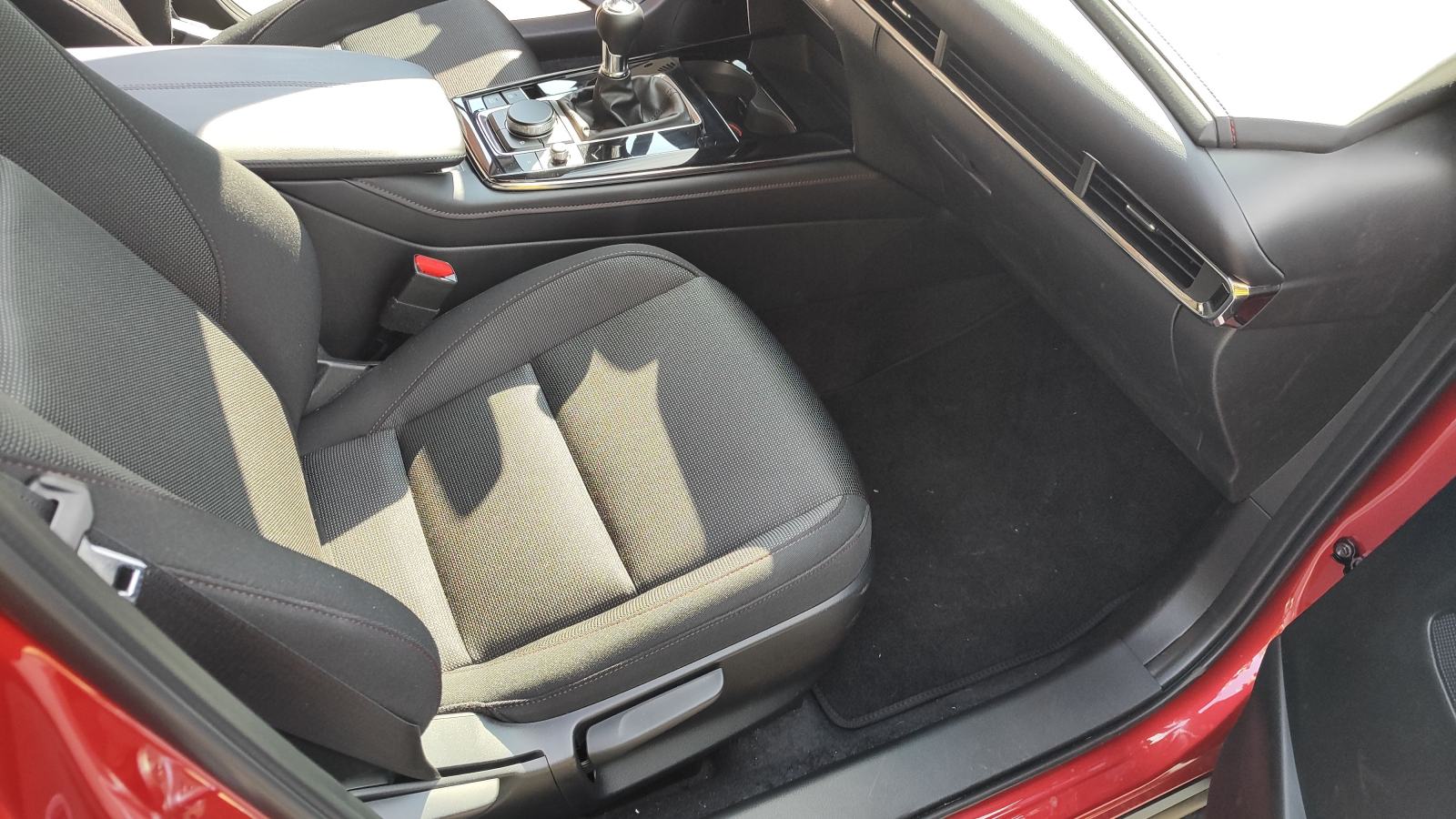 Mazda CX-30 G140, 2.5L, e-Skyactiv, HOMURA, Reg. + SET GUMA ZIMSKIH, fotografija 12