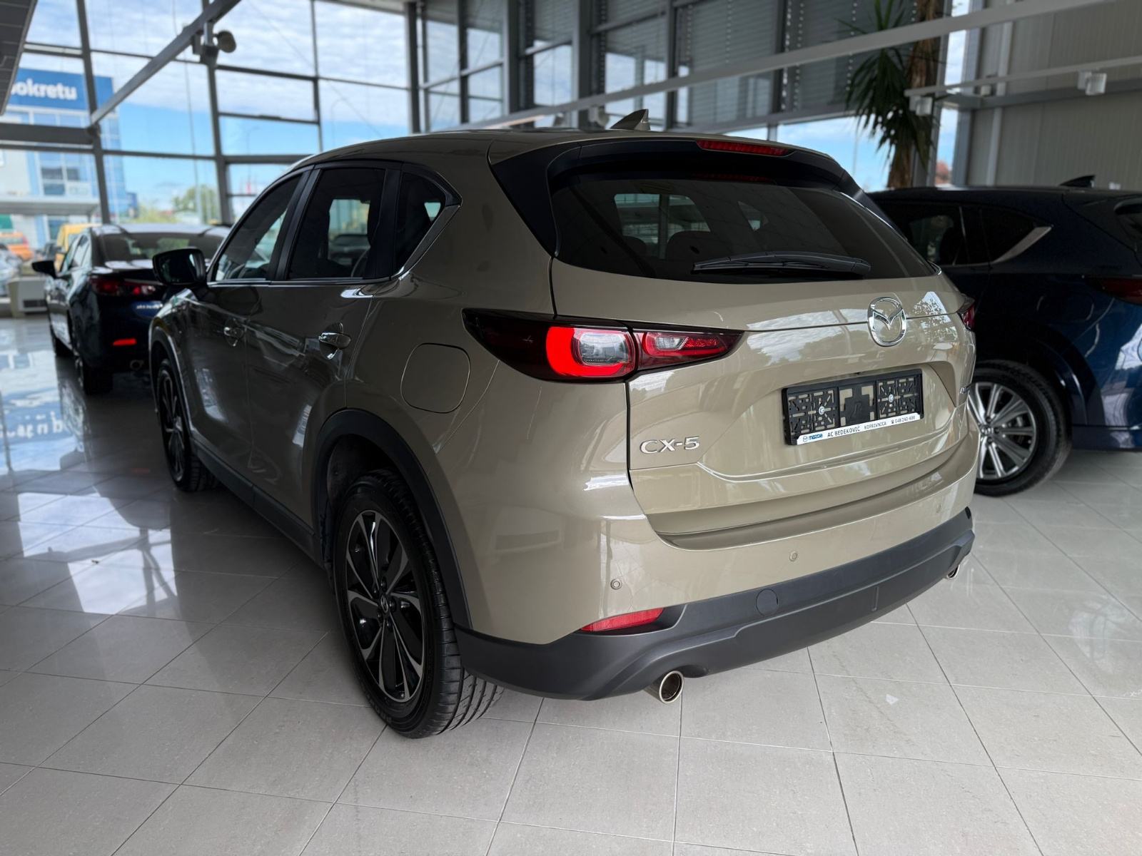 Mazda CX-5 G165 ADVENTAGE NAVI KAMERA SERVISNA JAMSTVO DO 03/2030, fotografija 5