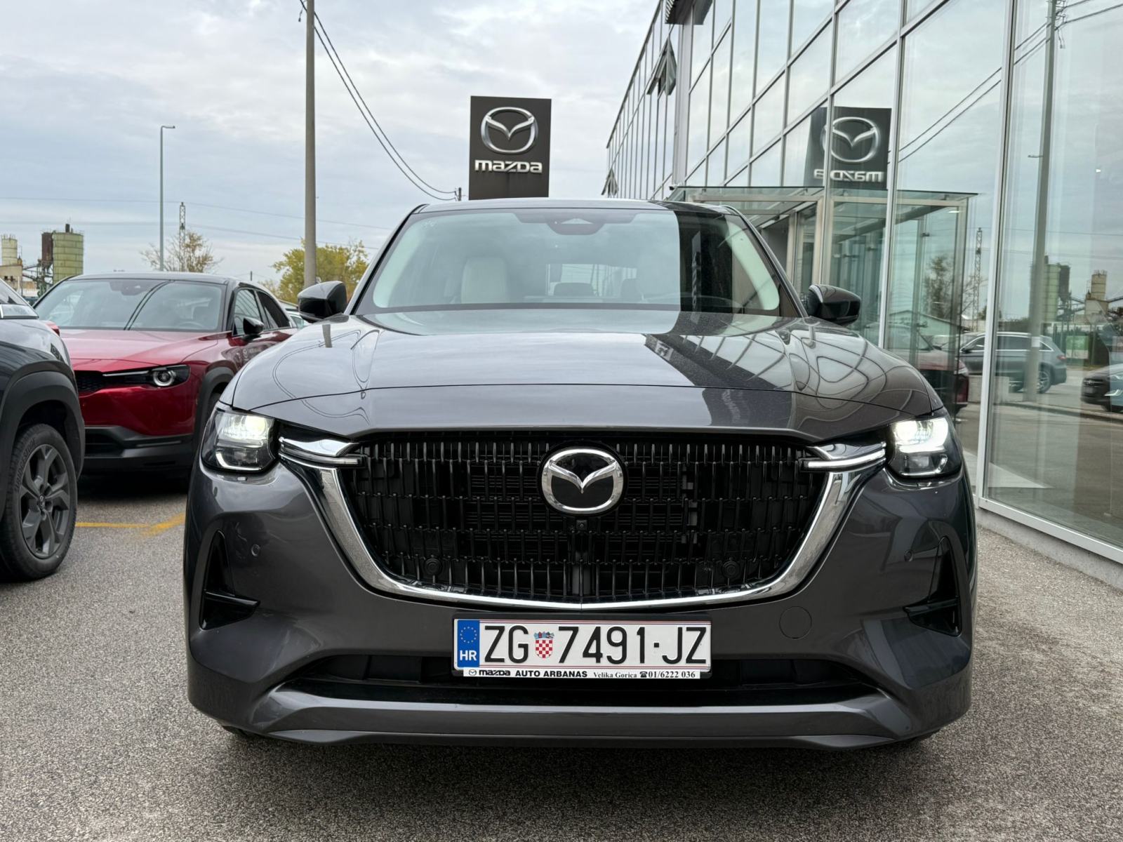 Mazda CX‑60 2.5L e‑SKYACT PHEV 327hp 8AT AWD TAKUMI CON DRI PAN, pogled izvana - slika 1