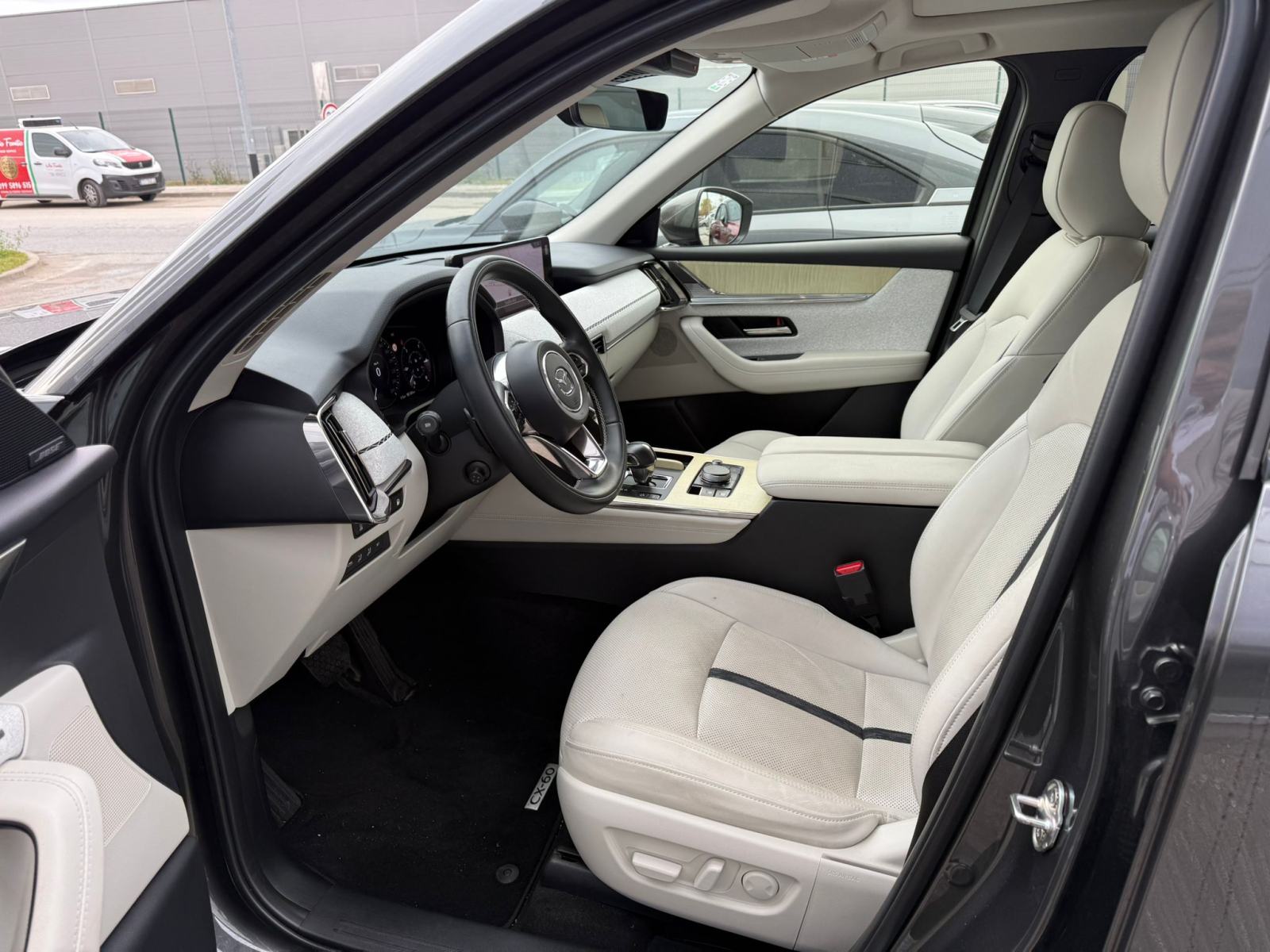 Mazda CX‑60 2.5L e‑SKYACT PHEV 327hp 8AT AWD TAKUMI CON DRI PAN, fotografija 9