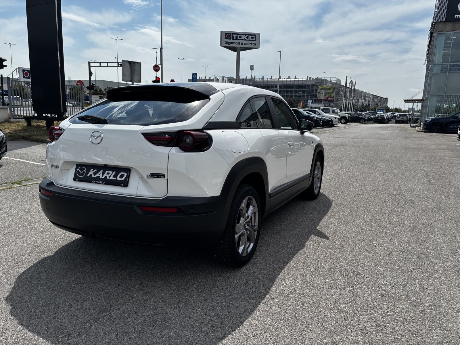 Mazda MX-30 EV 2023, fotografija 3