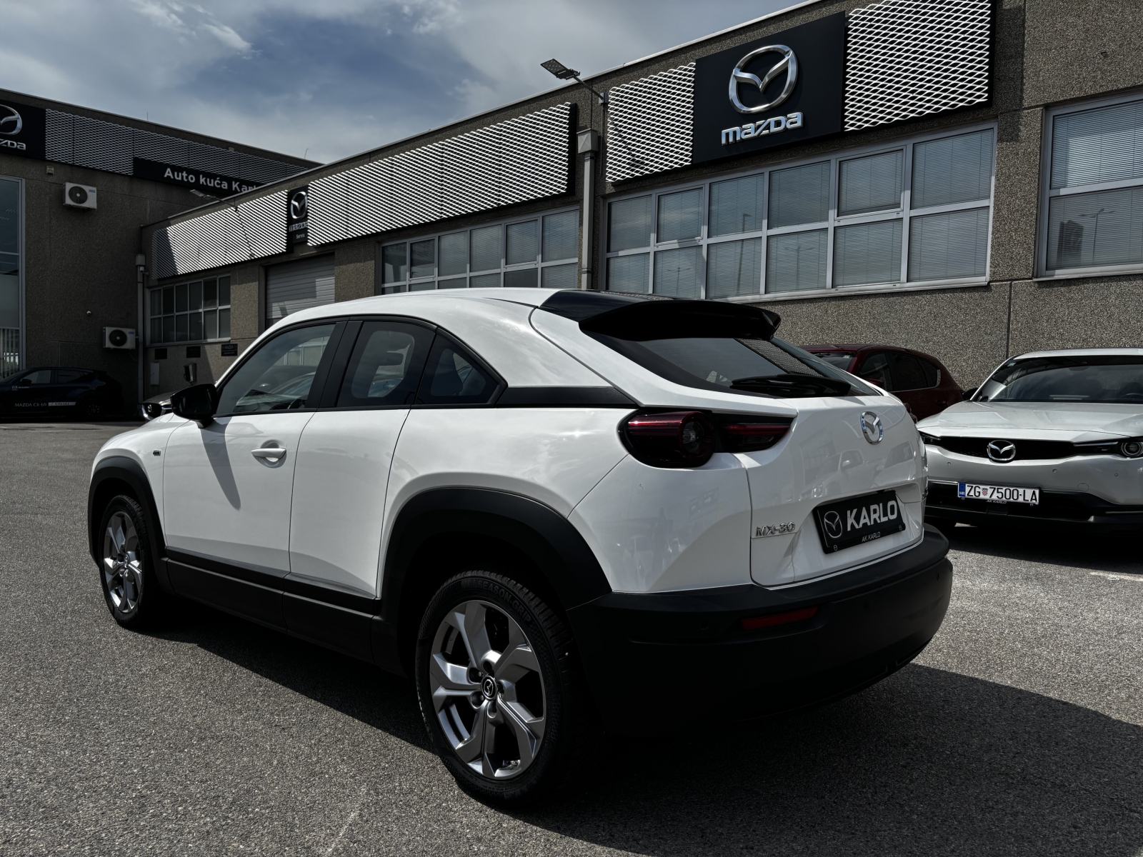 Mazda MX-30 EV 2023, fotografija 4