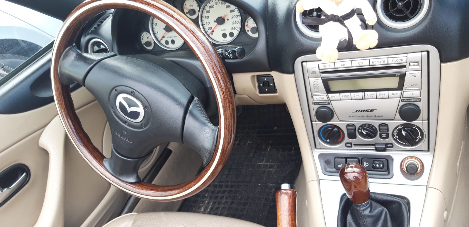 Mazda MX-5 1,6 i, fotografija 2