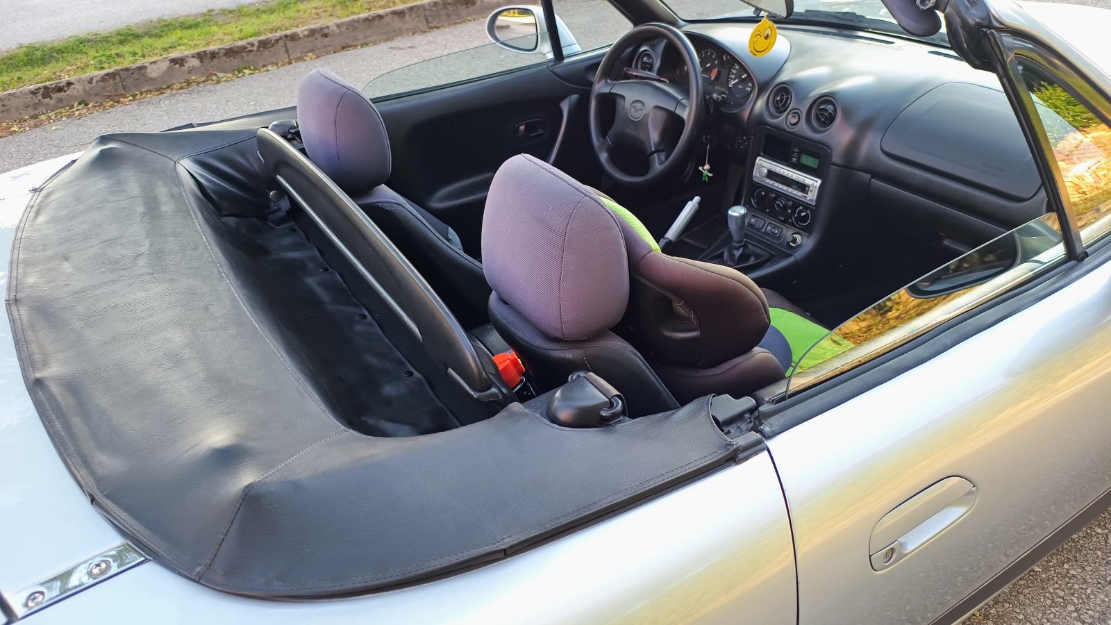 Mazda MX-5 1,6 i, fotografija 7